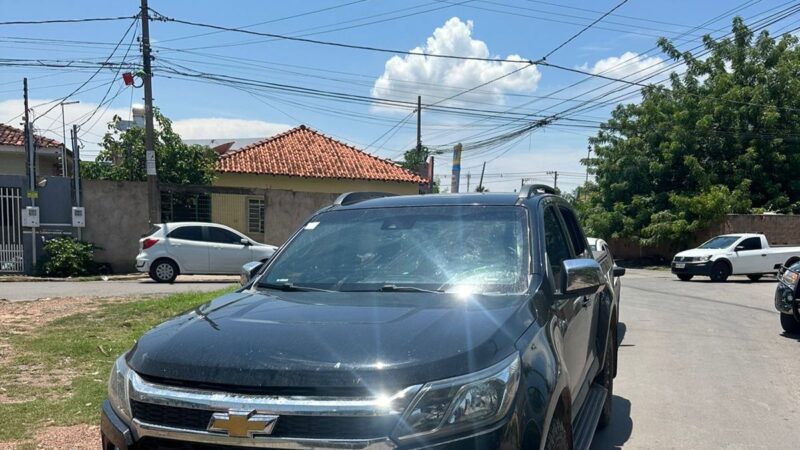 Força Tática recupera caminhonete roubada e prende homem em Cuiabá